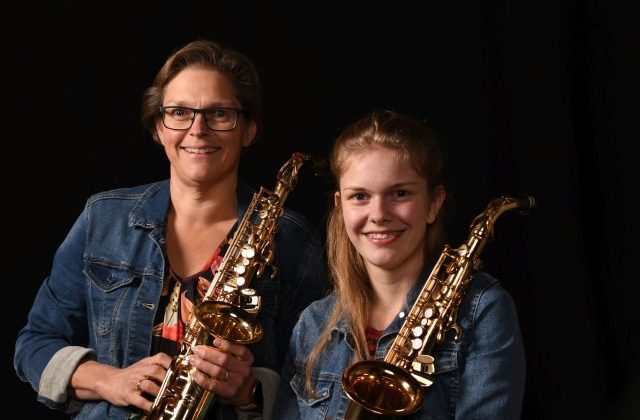 Renate en Kirsten, saxofoons